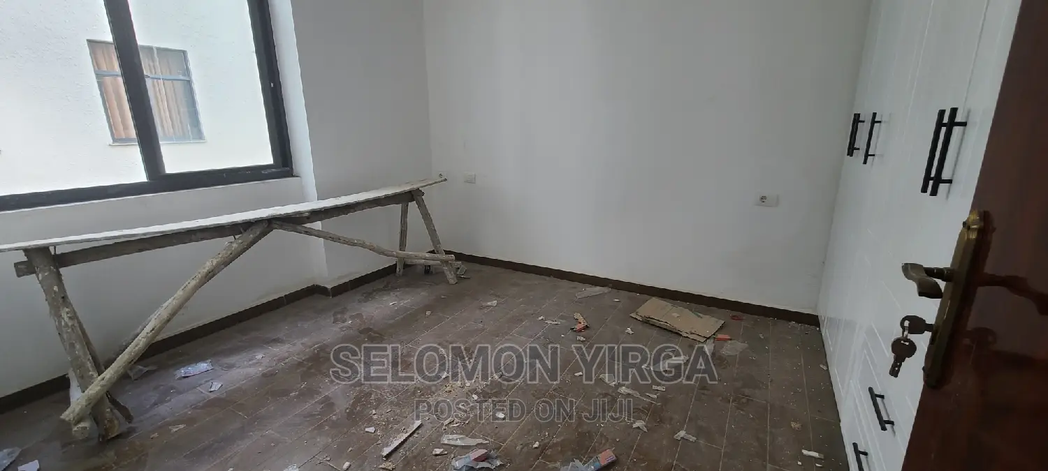 2bdrm Apartment in ከድስ አበባ, Bole for sale