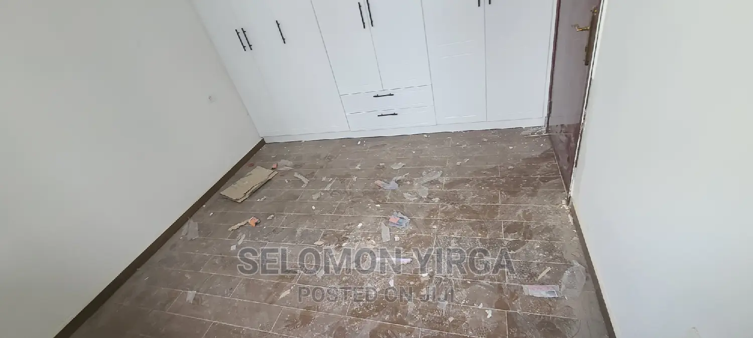 2bdrm Apartment in ከድስ አበባ, Bole for sale