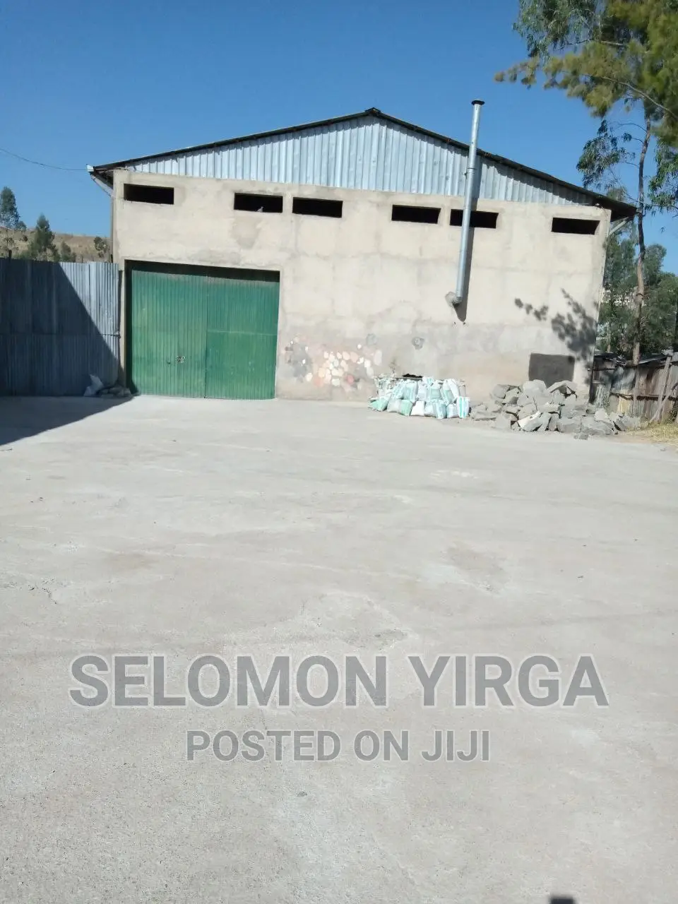 የሚሸጥ መጋዘን ነዉ