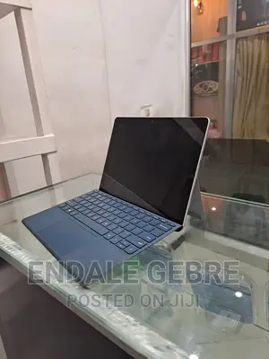 Photo - New Laptop Microsoft Surface 4GB Intel Core I3 SSD 60GB
