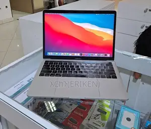 Photo - New Laptop Apple MacBook Pro 2019 8GB Intel Core I5 SSD 512GB