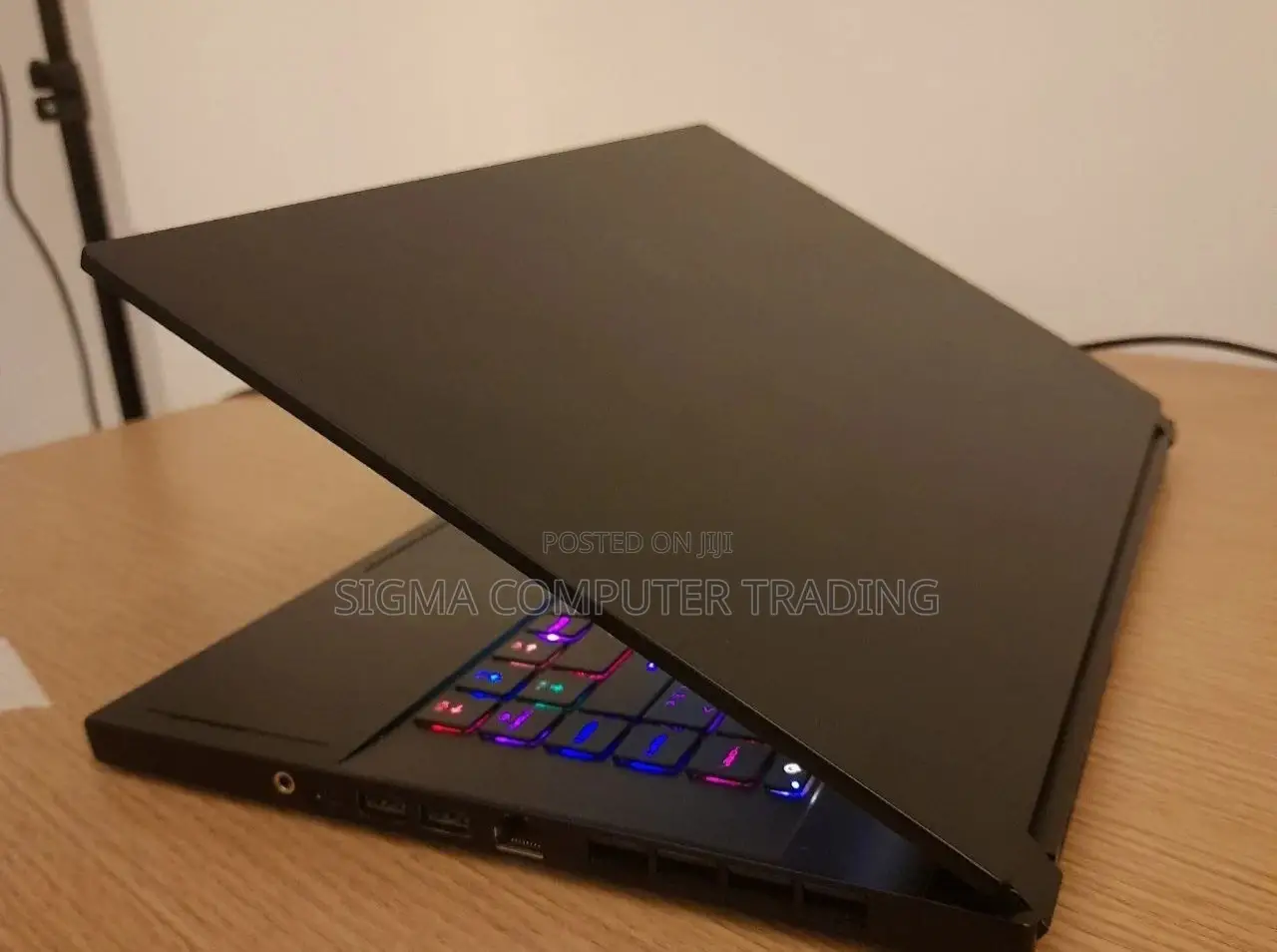 New Laptop MSI GS66 Stealth 10SGS 16GB Intel Core I7 SSD 1T