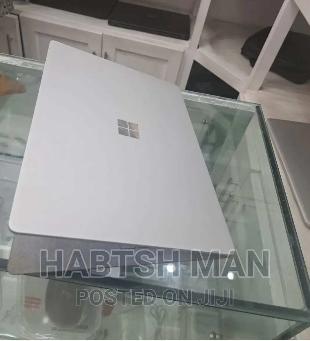 New Laptop Microsoft Surface 2 8GB Intel Core I5 SSD 256GB