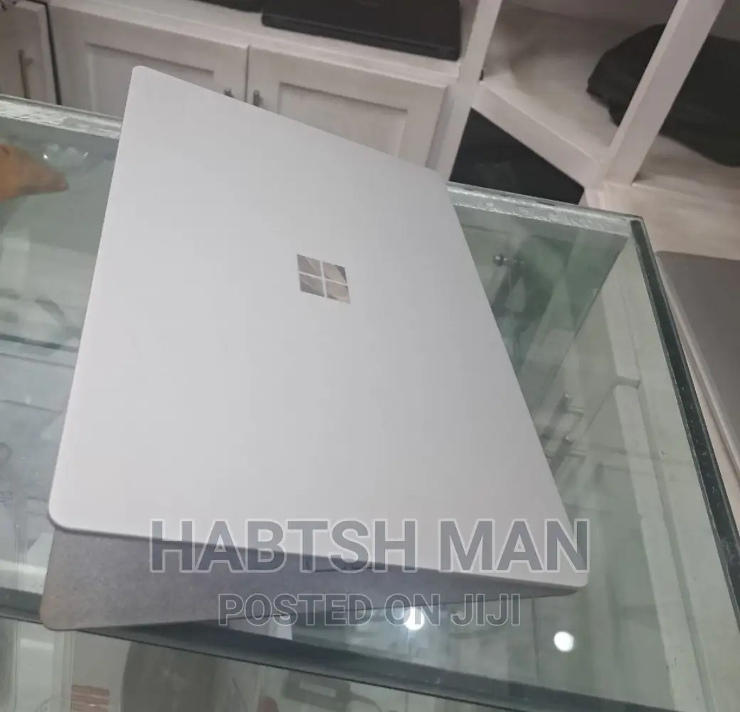 New Laptop Microsoft Surface 2 8GB Intel Core I5 SSD 256GB