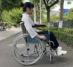 Medical Light Weight Wheelhair/Manual Steel Wheelchair
