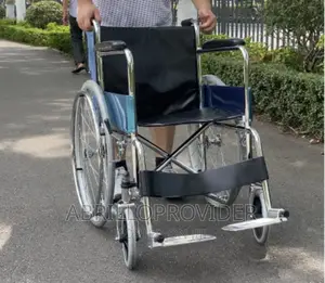 Medical Light Weight Wheelhair/Manual Steel Wheelchair