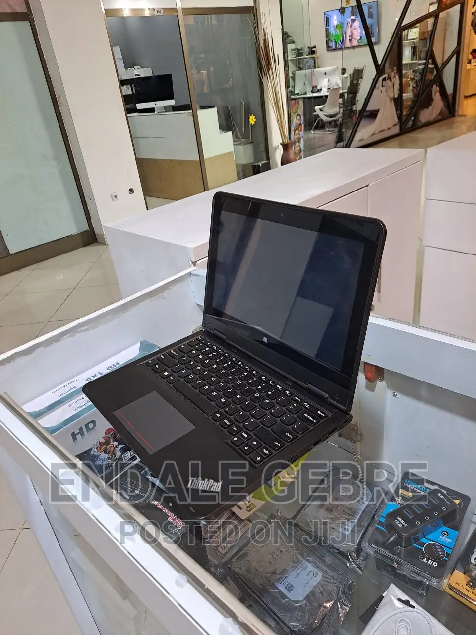 New Laptop Lenovo Yoga 11e 4GB Intel Core 2 Quad HDD 500GB