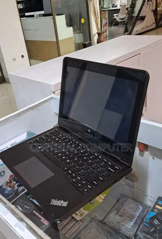 New Laptop Lenovo Yoga 11e 4GB Intel Core 2 Duo HDD 500GB