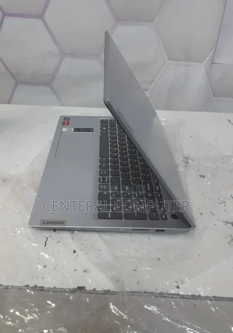 New Laptop Lenovo IdeaPad U400 12GB AMD Ryzen 7 SSD 512GB