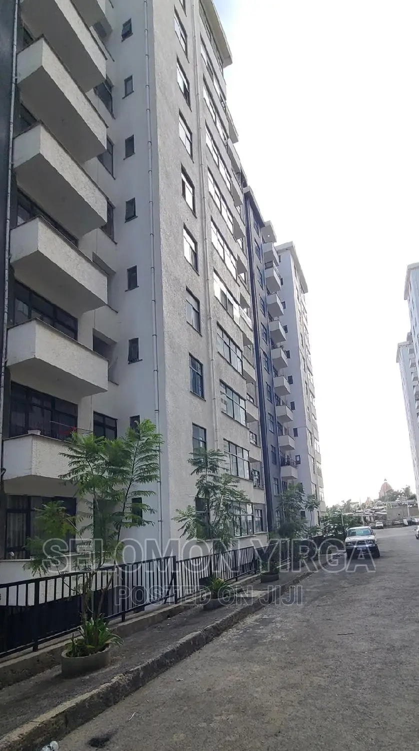 2bdrm Apartment in ከድስ አበባ, Bole for sale