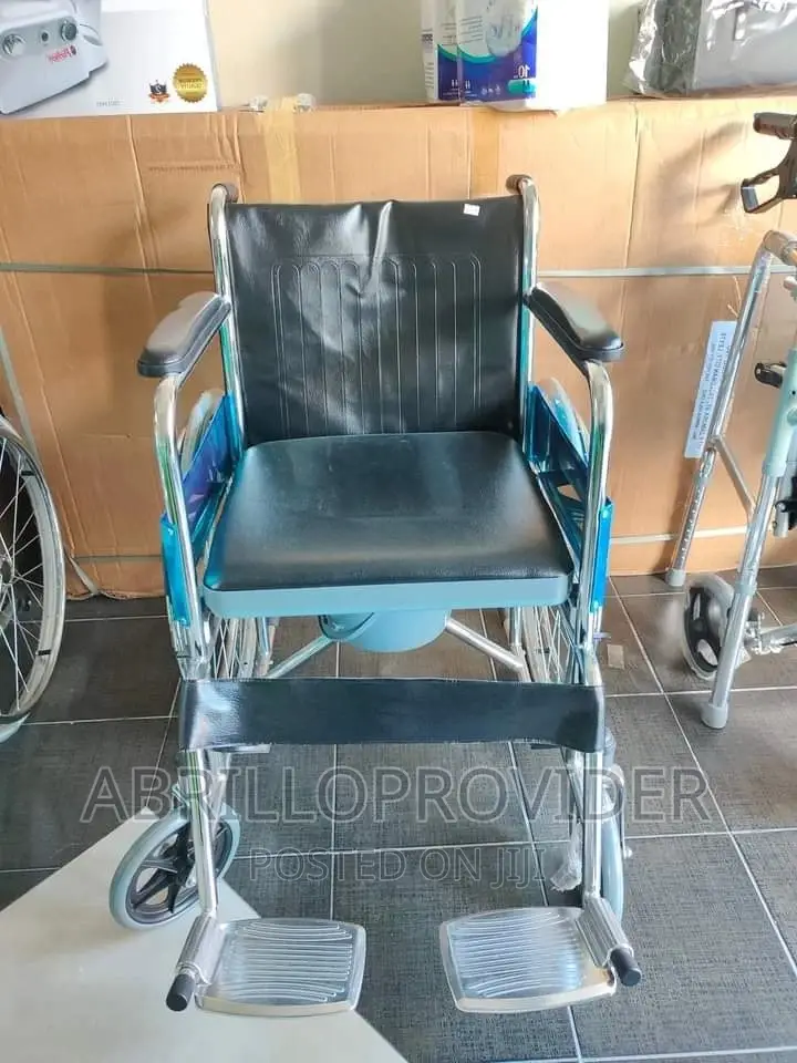 New Packed Wheelchair/Toilet Wheelchair/Commode Wheelchair