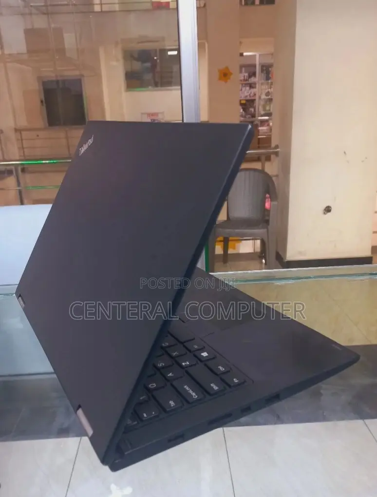 New Laptop Lenovo ThinkPad Yoga 8GB Intel Core I5 SSD 512GB