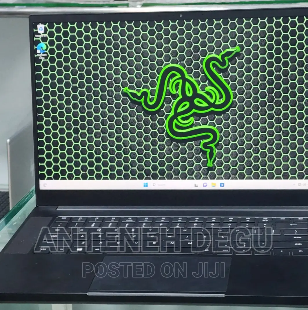 New Laptop Razer Blade 16GB Intel Core I7 SSD 1T