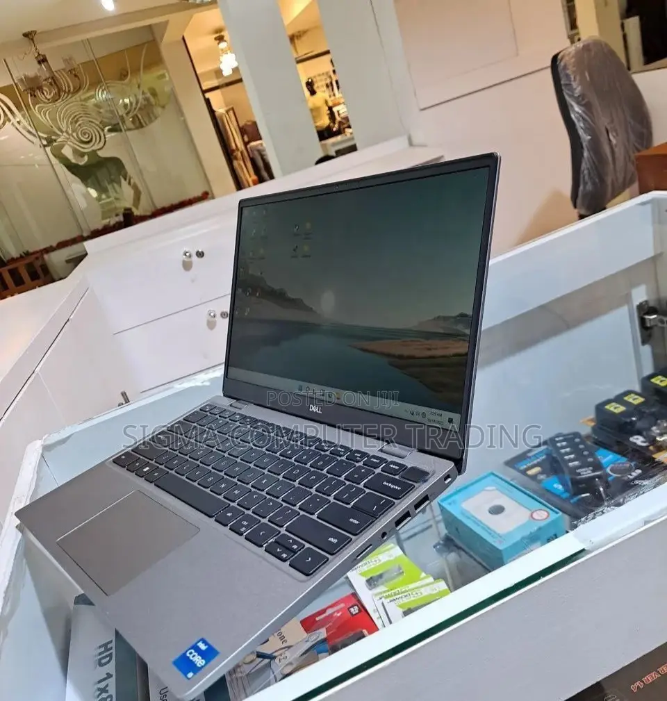 New Laptop Dell Latitude 13 7350 8GB Intel Core I5 SSD 256GB