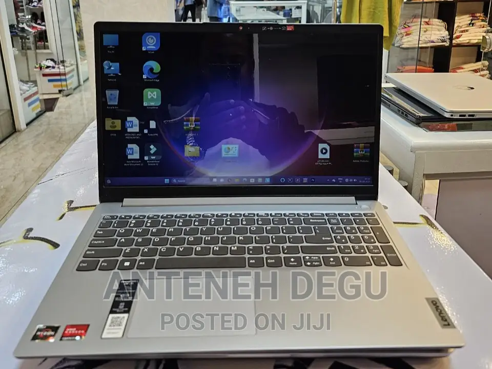 New Laptop Lenovo Ideapad 3 8GB AMD Ryzen 5 SSD 512GB