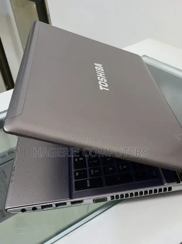 New Laptop Toshiba Satellite P850 4GB Intel Core I5 HDD 320GB