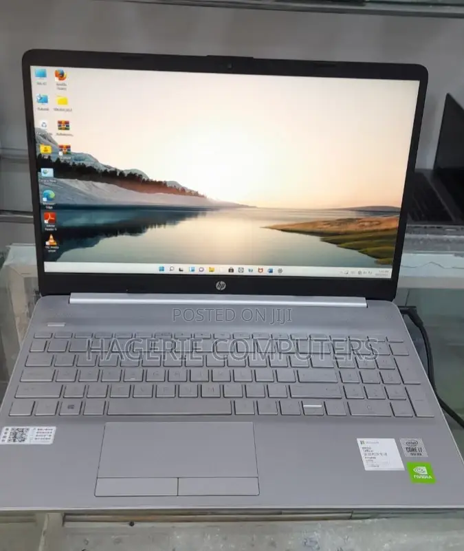 New Laptop HP Stream Notebook 8GB Intel Core I7 HDD 1T