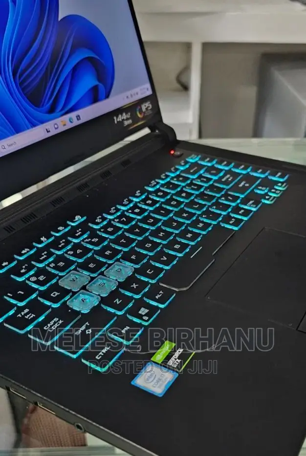 New Laptop Asus 16GB Intel Core I7 SSD 1T