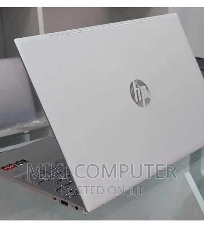 New Laptop HP Pavilion 15 8GB Intel Core i5 SSD 512GB