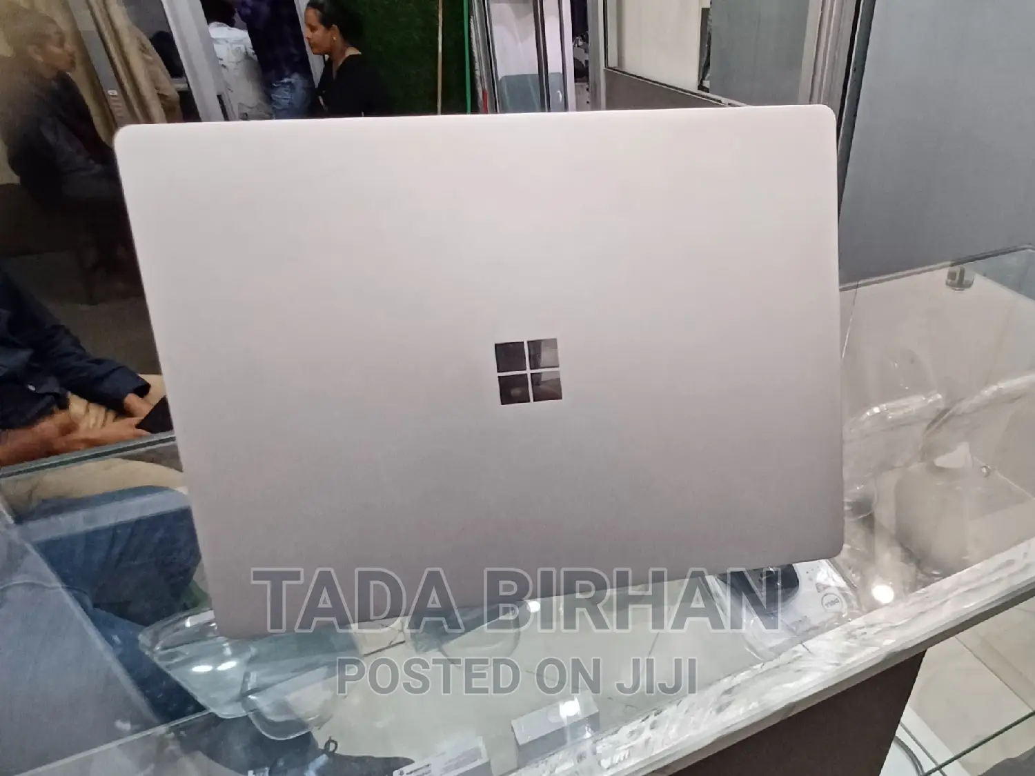 New Laptop Microsoft Surface 8GB Intel Core I5 SSD 256GB