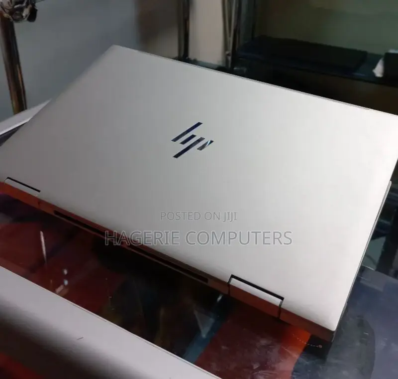 New Laptop HP Envy X360 13z 8GB Intel Core I7 SSD 512GB