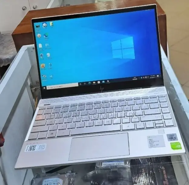 New Laptop HP Envy 15 8GB Intel Core I5 SSD 512GB