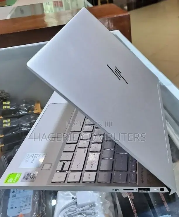 New Laptop HP Envy 15 8GB Intel Core I5 SSD 512GB