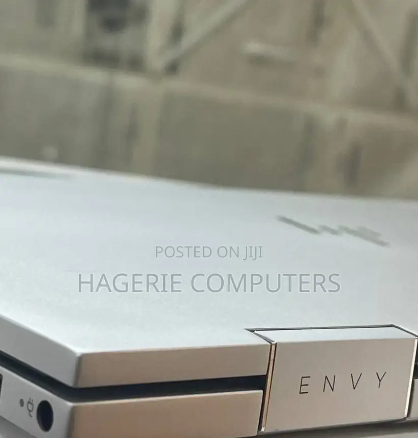 New Laptop HP Envy X360 8GB Intel Core I5 SSD 512GB