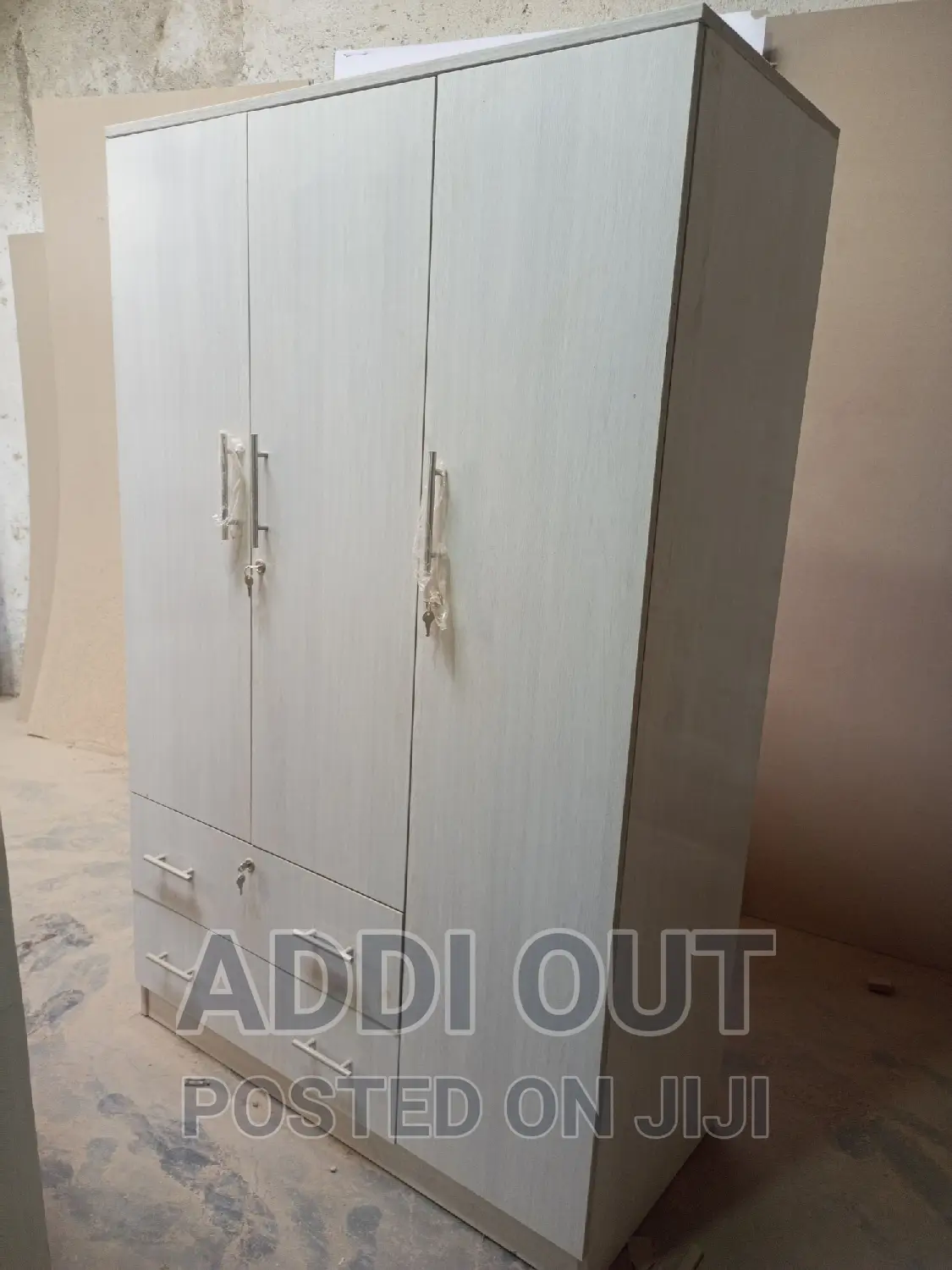 ላምኔት ቁምሳጥን