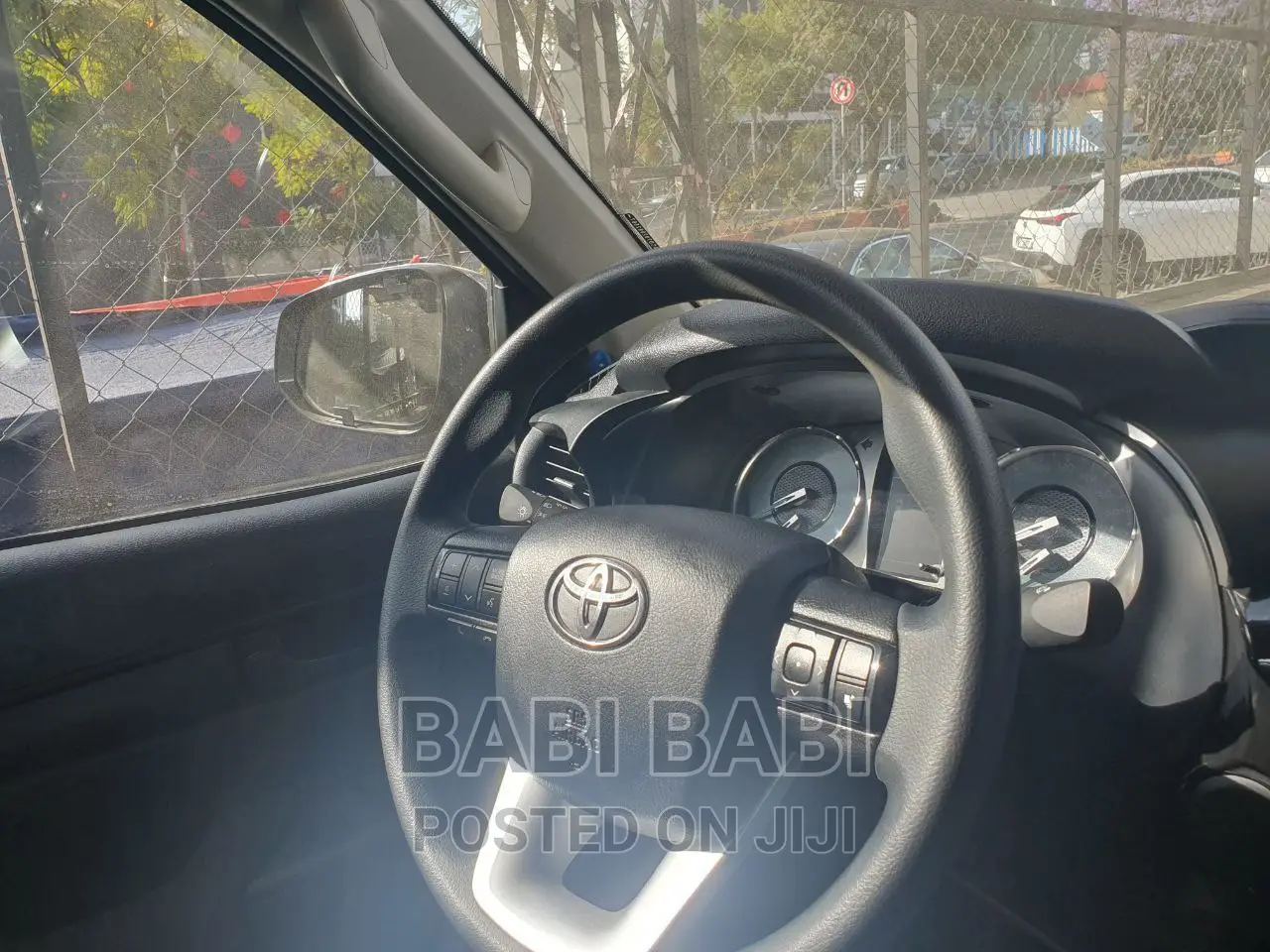New Toyota Hilux 2022 Gray