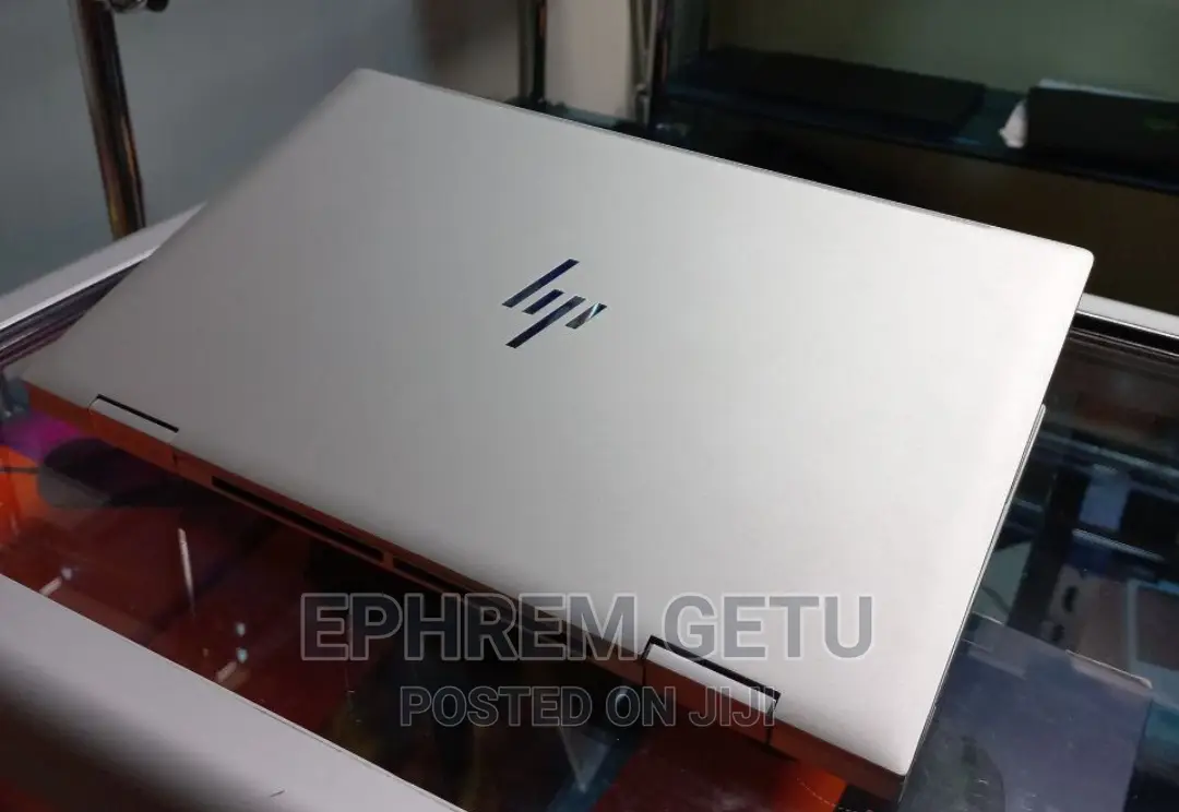 New Laptop HP Envy X360 8GB Intel Core i7 SSD 512GB