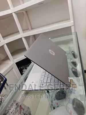 New Laptop HP Envy X360 8GB Intel Core I5 SSD 512GB