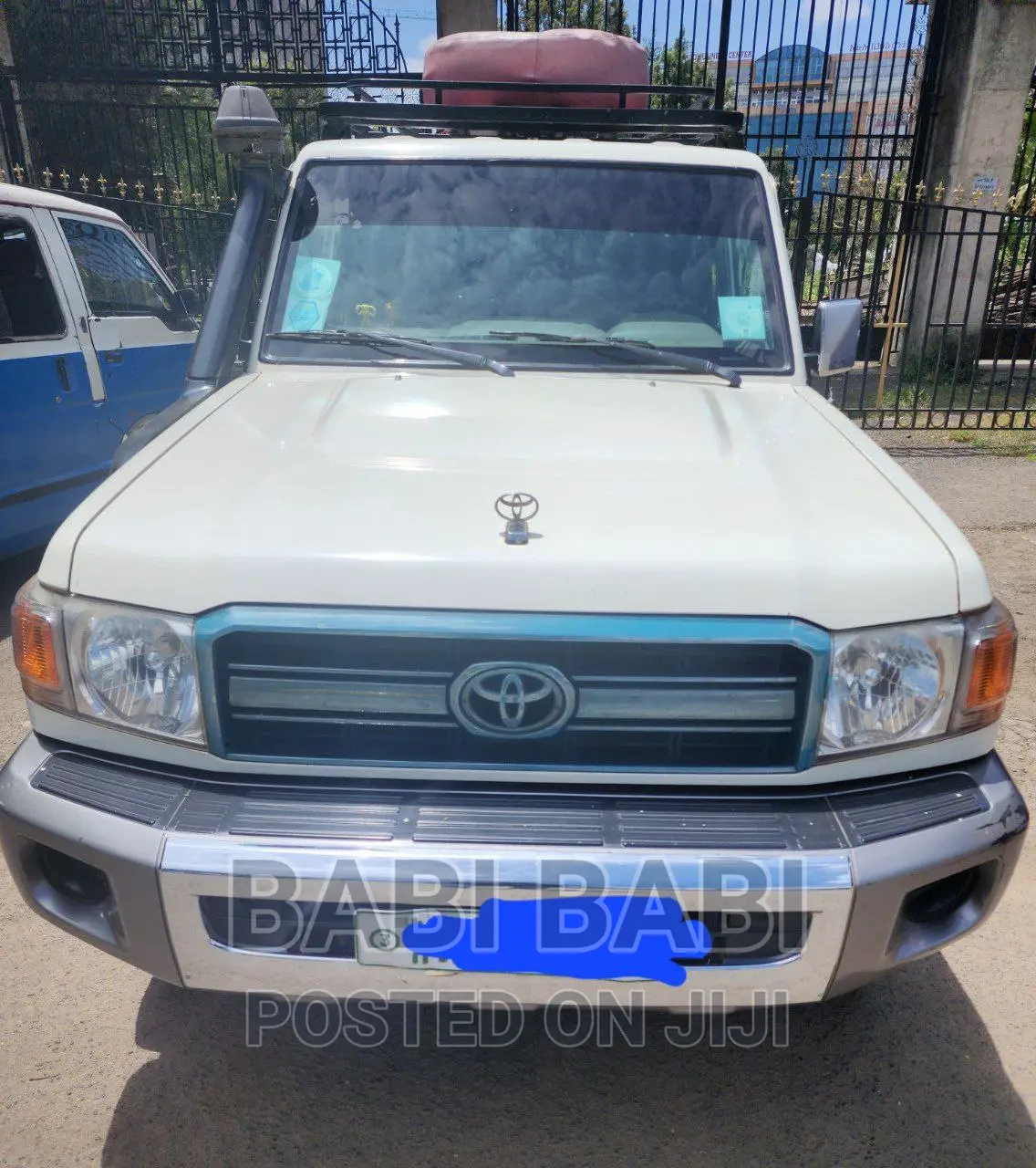 Toyota Land Cruiser 2014 White