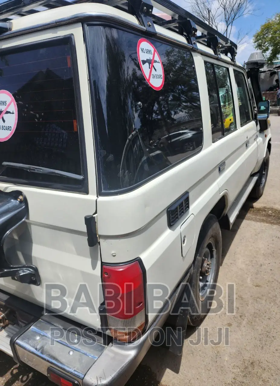 Toyota Land Cruiser 2014 White