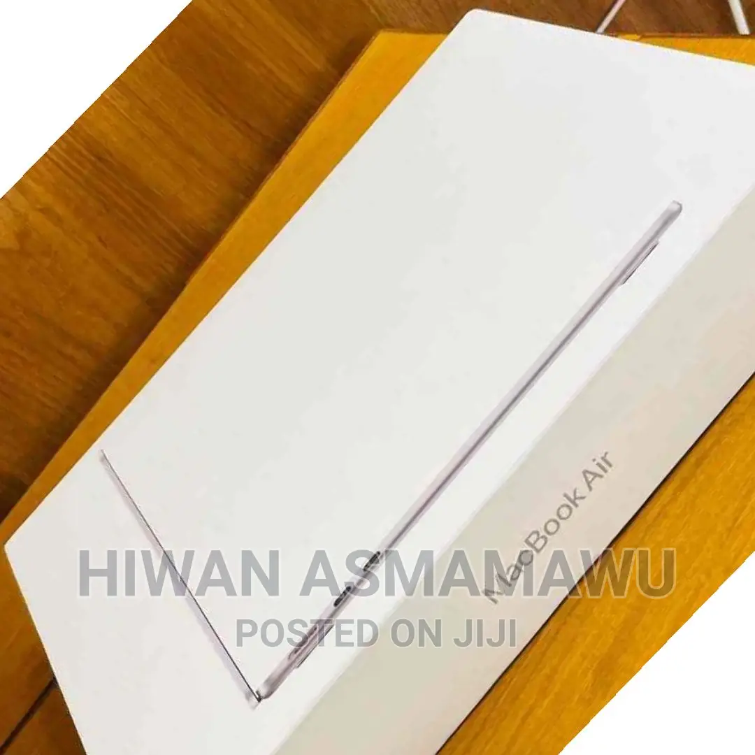 New Laptop Apple MacBook Air 2020 M1 8GB Apple M2 SSD 256GB