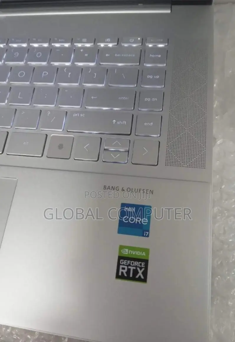 New Laptop HP Envy X360 13z 16GB Intel Core I7 SSD 512GB