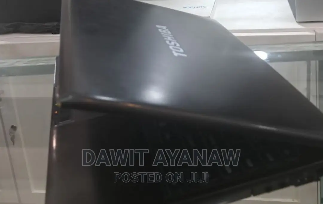 New Laptop Toshiba 4GB Intel Core I7 HDD 500GB