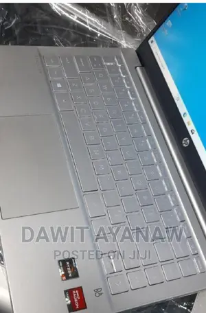 New Laptop HP 8GB AMD Ryzen 5 SSD 512GB