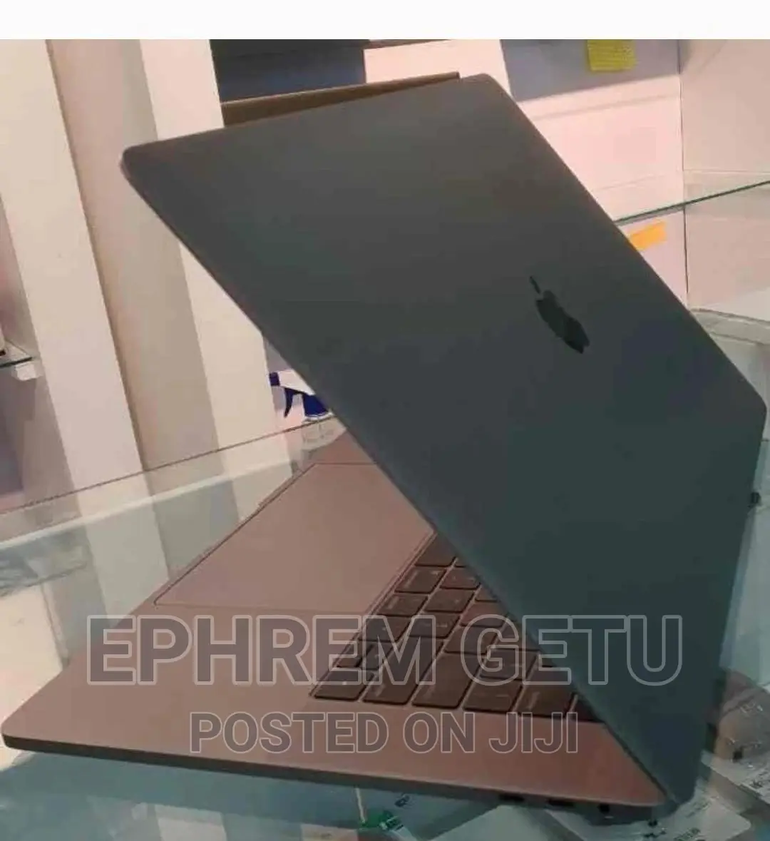 New Laptop Apple MacBook Pro 2018 16GB Intel Core i7 SSD 512GB