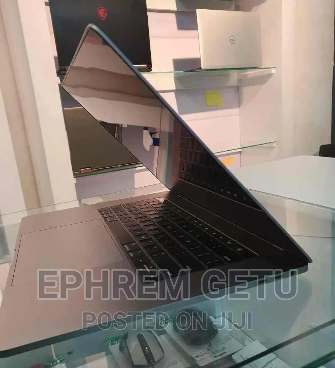 New Laptop Apple MacBook Pro 2018 16GB Intel Core i7 SSD 512GB