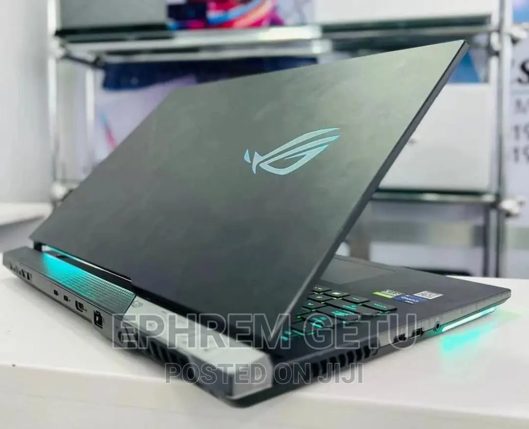 New Laptop Asus ROG Strix G17 32GB Intel Core i9 SSD 1T