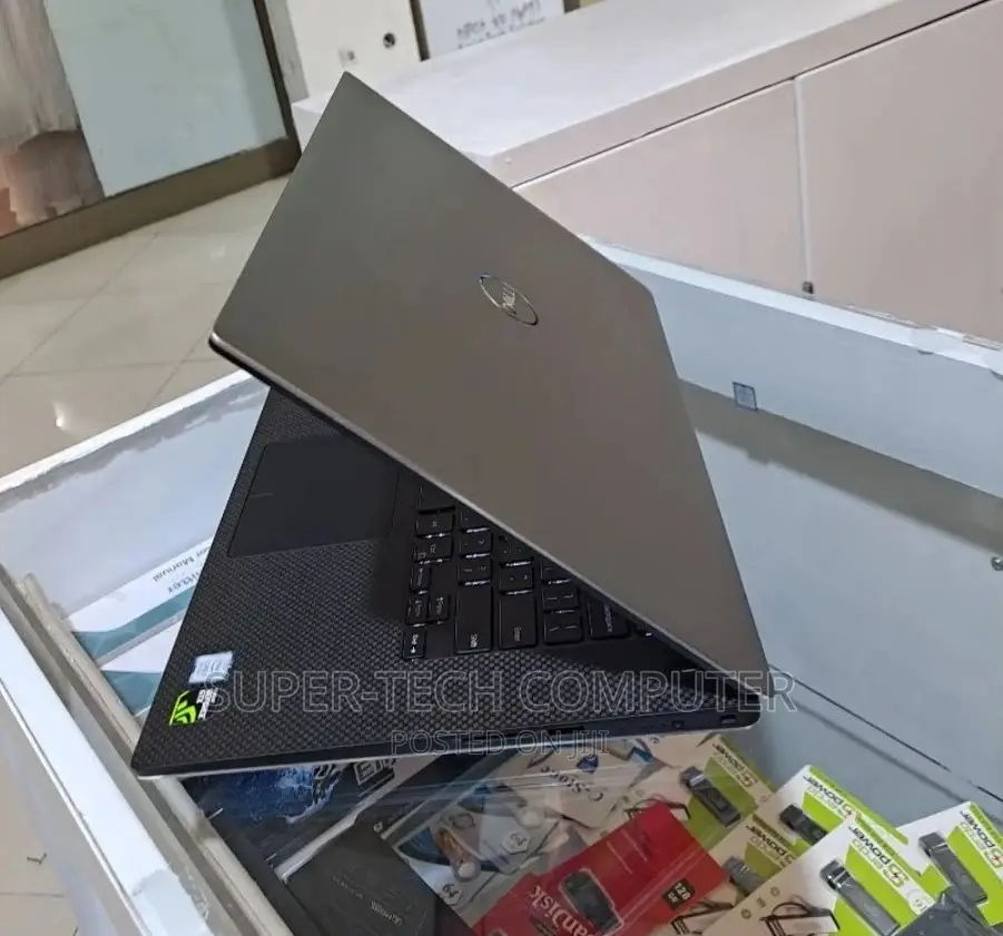 New Laptop Dell Precision 15 5540 16GB Intel Core I7 SSD 512GB