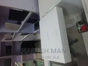 New Laptop Apple MacBook Air 2022 M2 8GB Apple M2 SSD 256GB