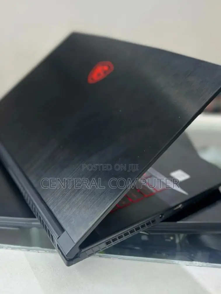 New Laptop MSI GP75 Leopard 16GB Intel Core I7 SSD 512GB