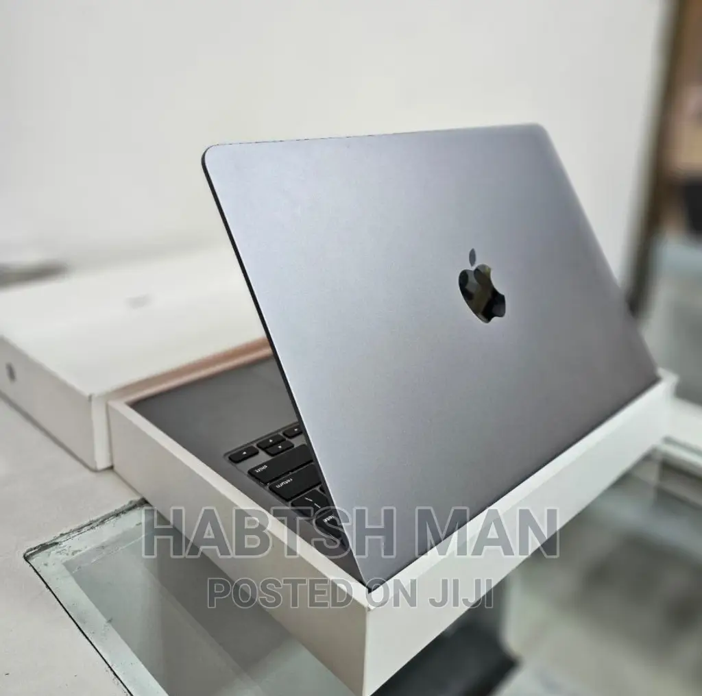 New Laptop Apple MacBook Air 2022 M2 8GB Apple M2 SSD 256GB