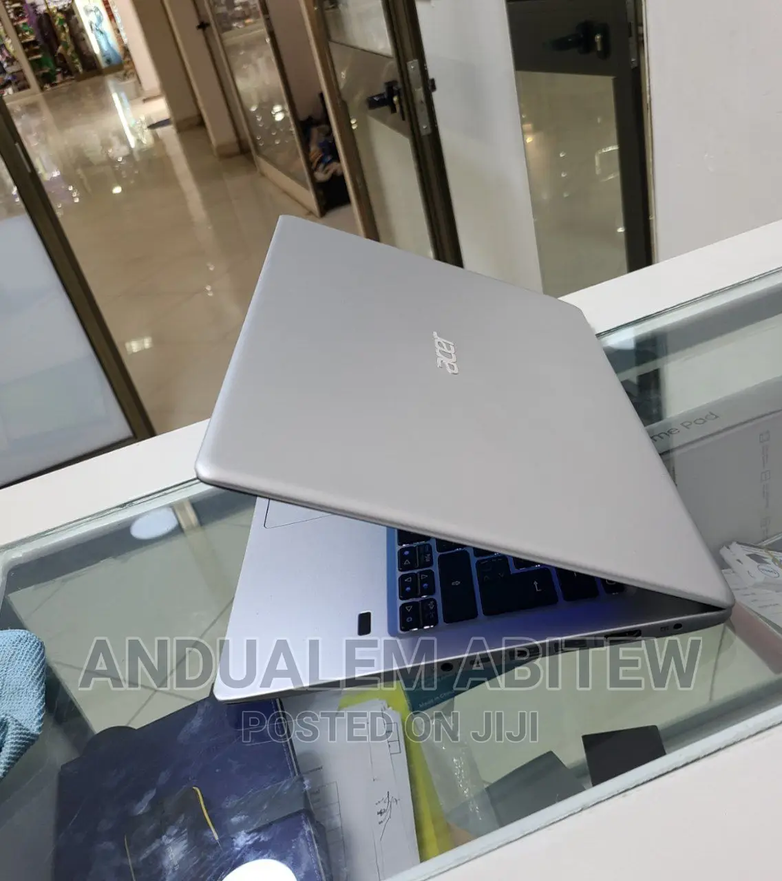 New Laptop Acer Swift 1 4GB Intel Pentium SSD 128GB