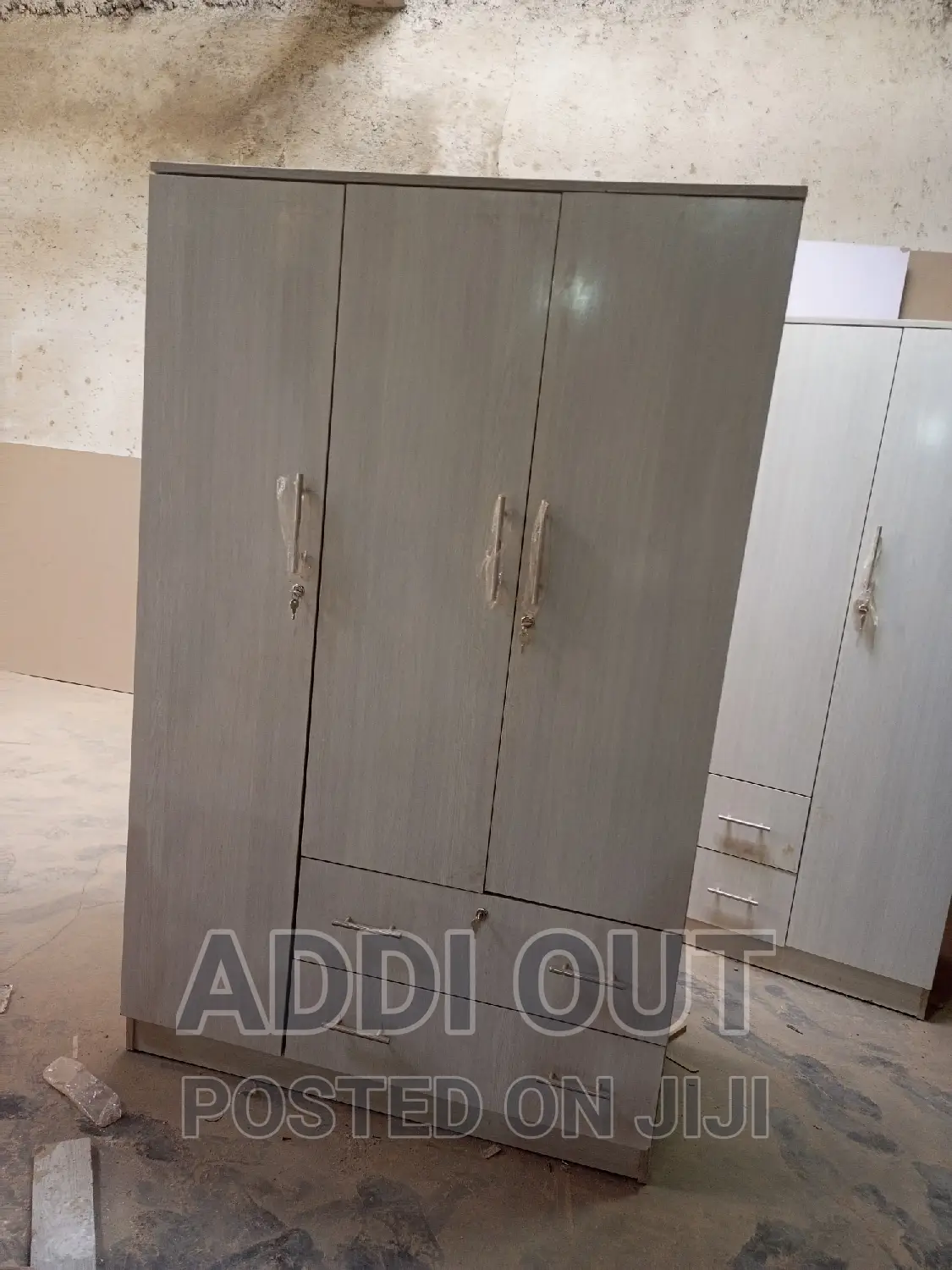 ላምኔት ቁምሳጥን