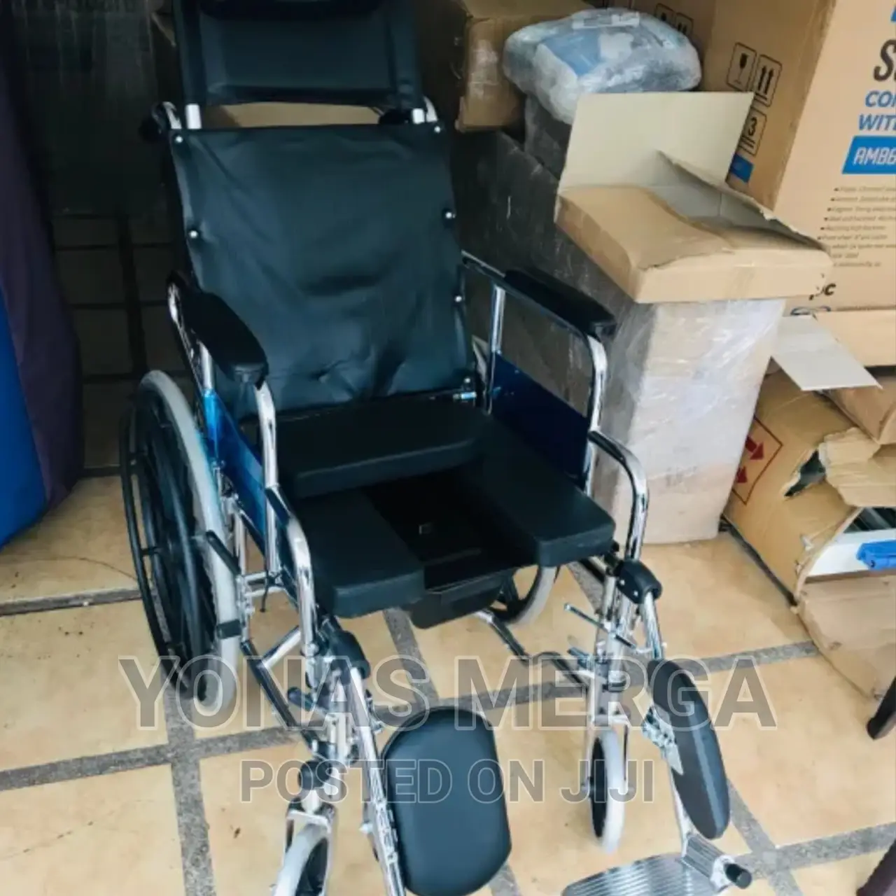 Comfortable Wheelchair/Rest Legs Wheelchair/ Head Rest/Wheel