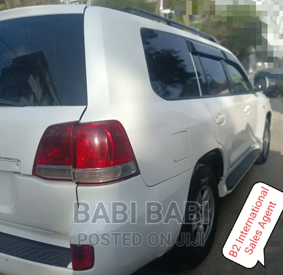 Toyota Land Cruiser 2008 White