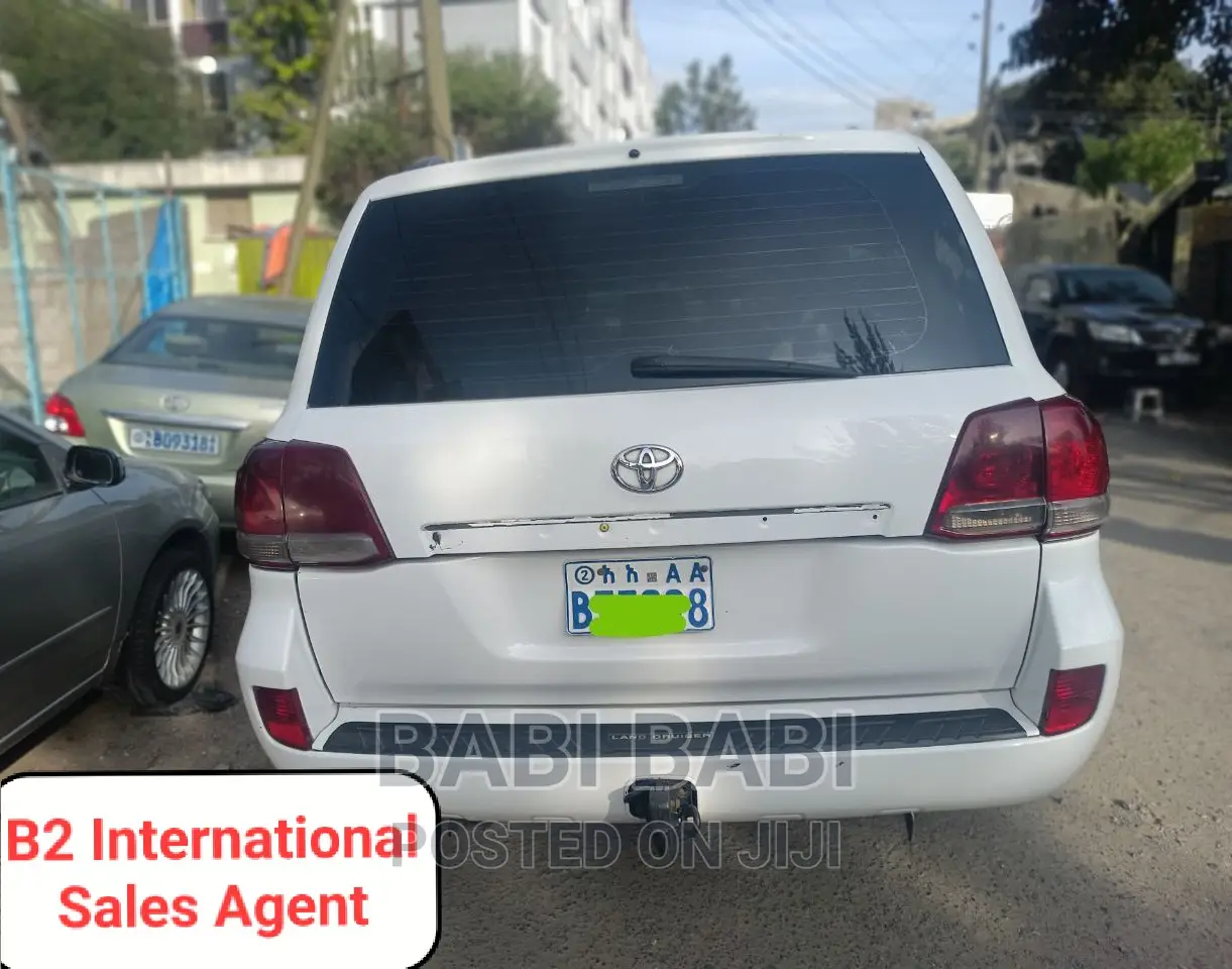 Toyota Land Cruiser 2008 White